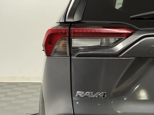 2019 Toyota RAV4 5th Gen - Image 9 of 12