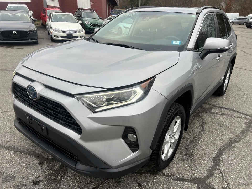 2019 Toyota RAV4 5th Gen - Image 10 of 12