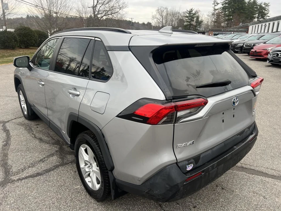 2019 Toyota RAV4 5th Gen - Image 7 of 12