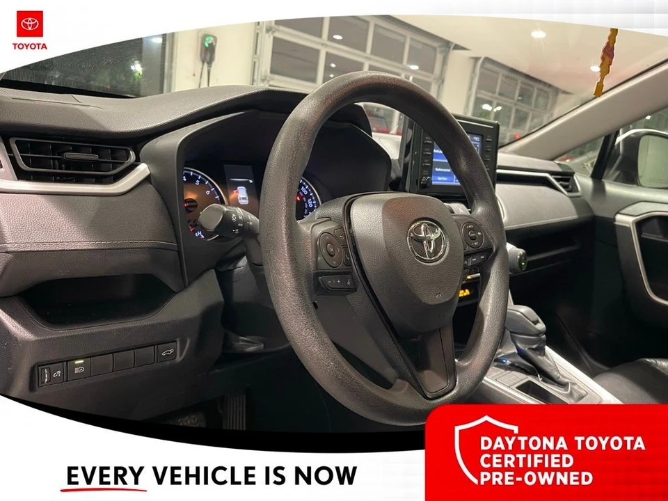 2019 Toyota RAV4 5th Gen - Image 6 of 10