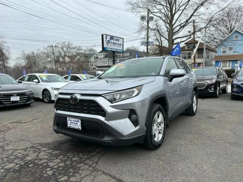 2019 Toyota RAV4 5th Gen - Image 2 of 12