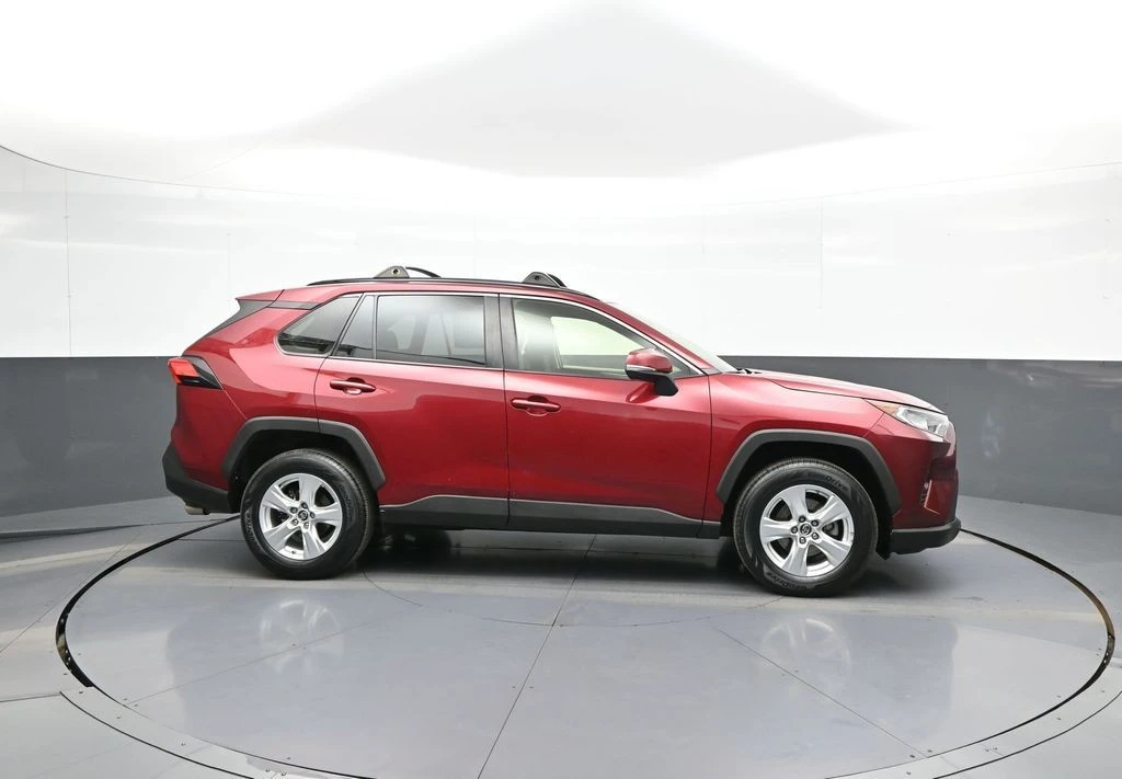 2019 Toyota RAV4 5th Gen - Image 5 of 21