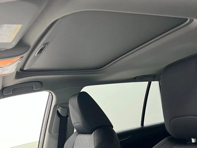 2019 Toyota RAV4 5th Gen - Image 9 of 9
