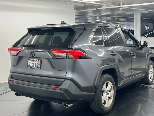 2019 Toyota RAV4 5th Gen - Image 4 of 9
