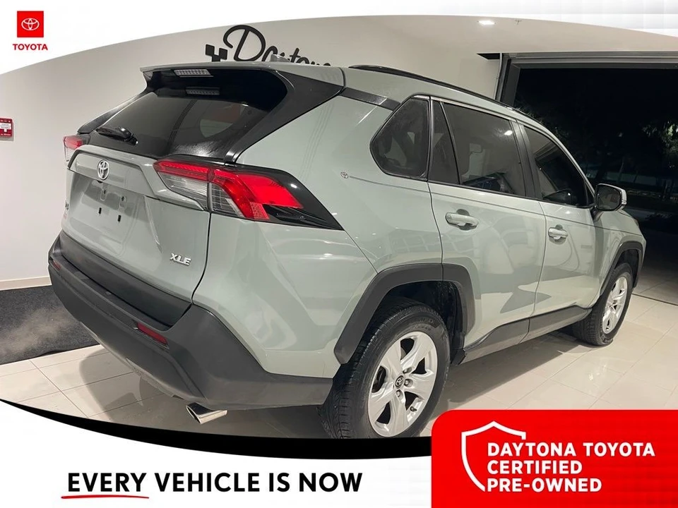 2019 Toyota RAV4 5th Gen - Image 7 of 12