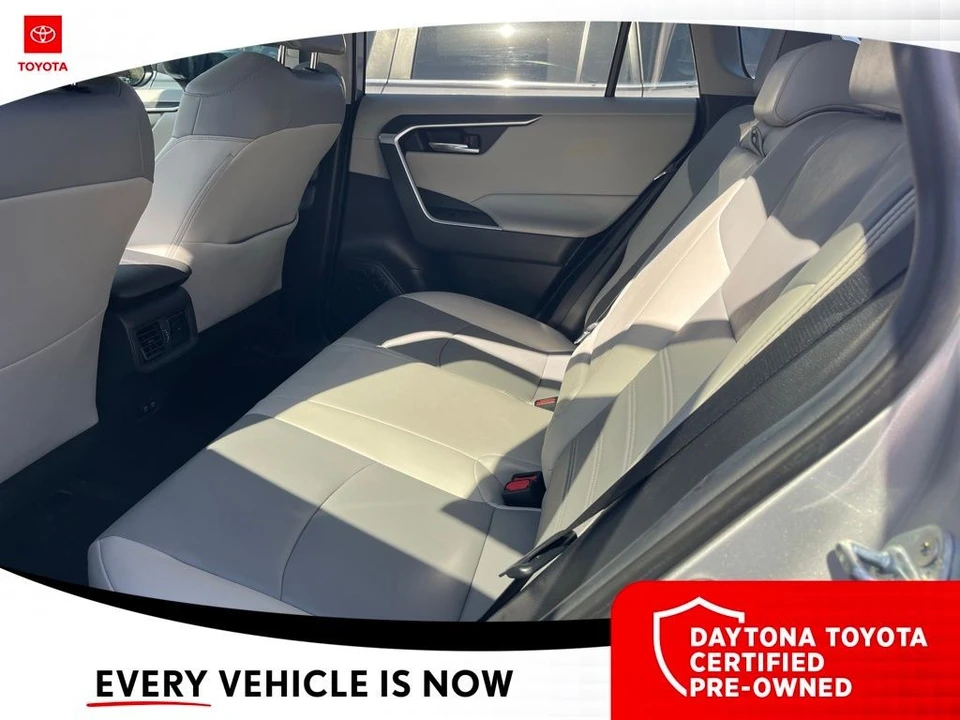 2019 Toyota RAV4 5th Gen - Image 8 of 10