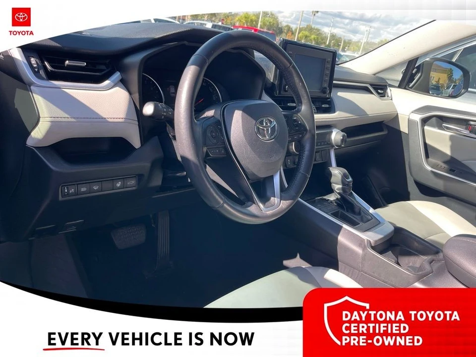 2019 Toyota RAV4 5th Gen - Image 6 of 10