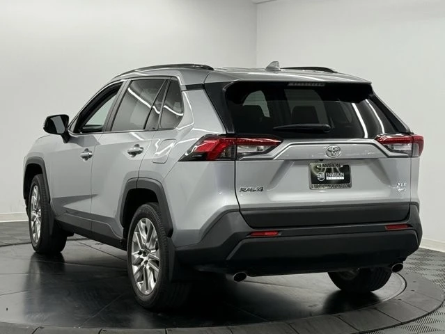 2019 Toyota RAV4 5th Gen - Image 10 of 12