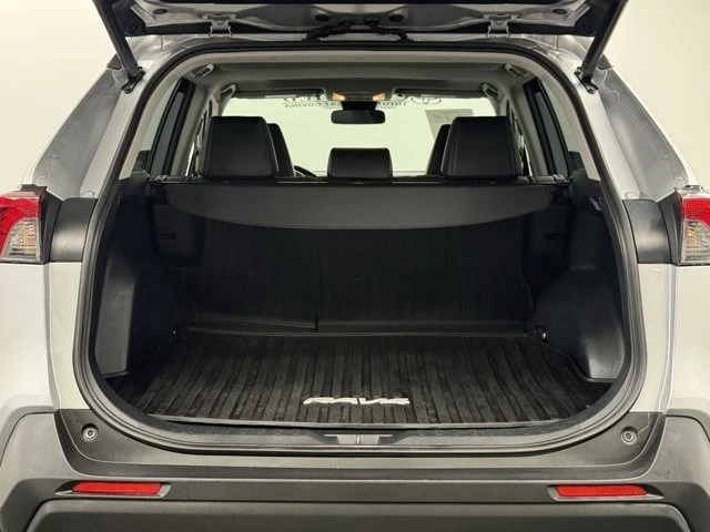 2019 Toyota RAV4 5th Gen - Image 11 of 12