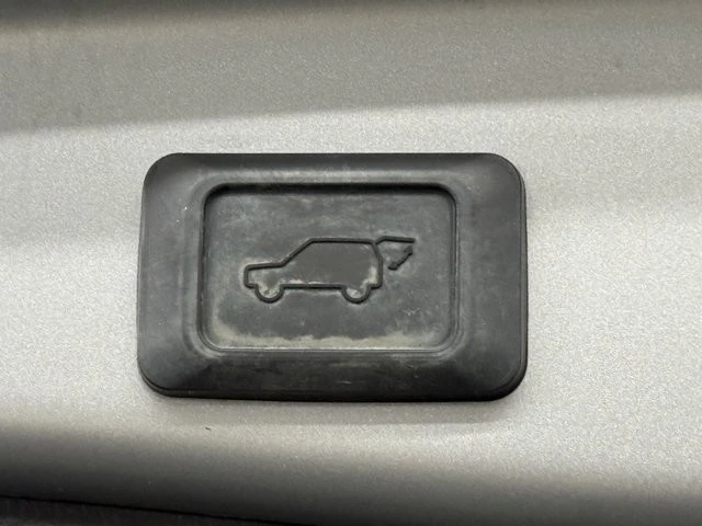 2019 Toyota RAV4 5th Gen - Image 12 of 12
