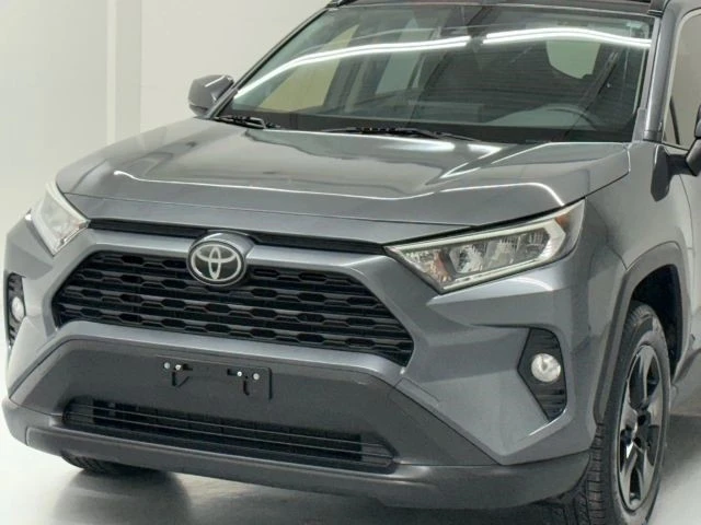 2019 Toyota RAV4 5th Gen - Image 10 of 12