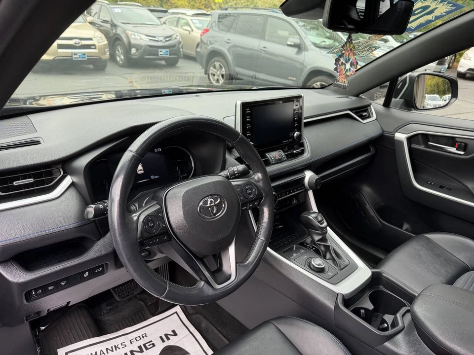 2019 Toyota RAV4 5th Gen - Image 19 of 21