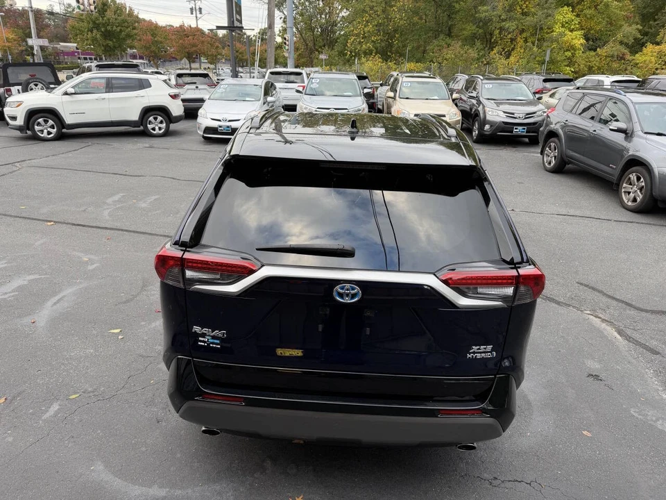 2019 Toyota RAV4 5th Gen - Image 10 of 21