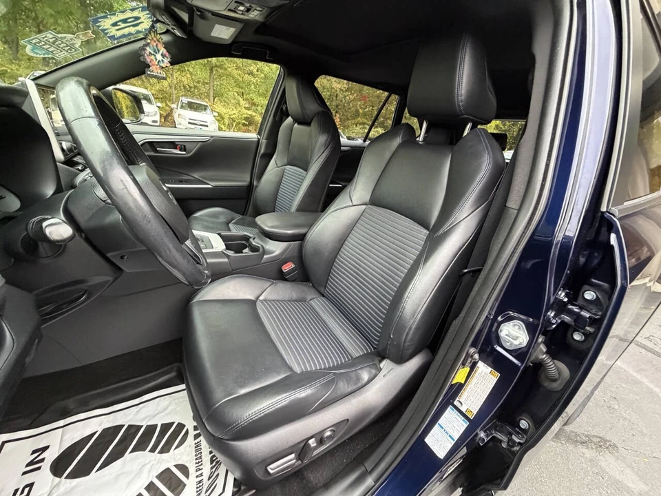 2019 Toyota RAV4 5th Gen - Image 16 of 21