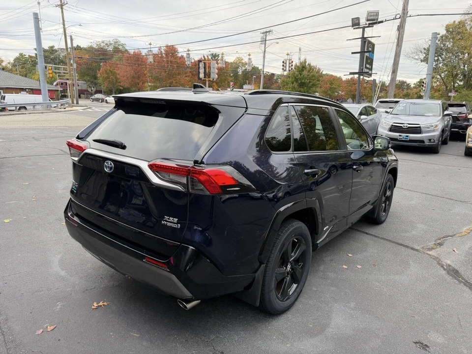 2019 Toyota RAV4 5th Gen - Image 13 of 21