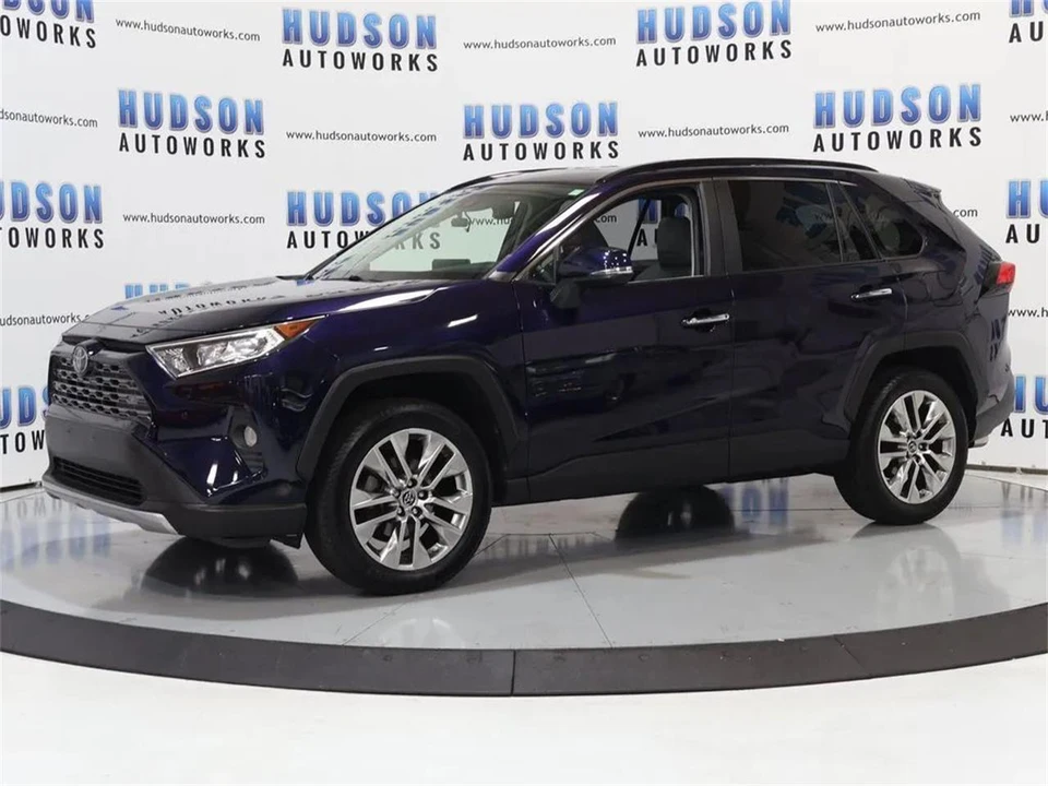 2019 Toyota RAV4 5th Gen - Image 2 of 31