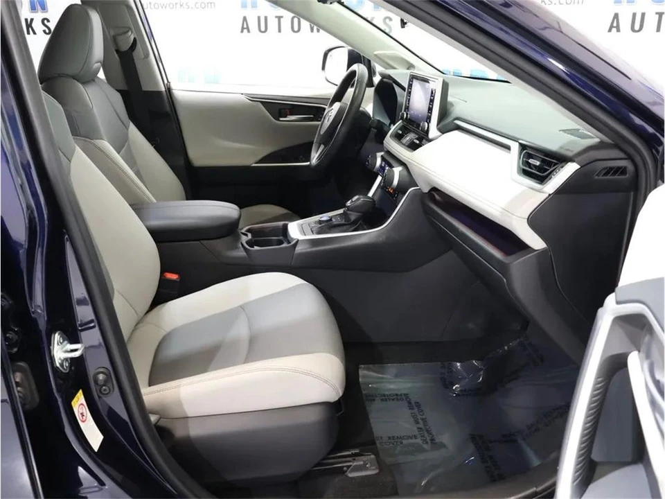 2019 Toyota RAV4 5th Gen - Image 29 of 31