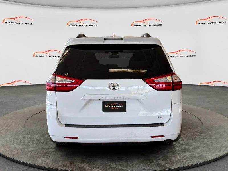 2019 Toyota Sienna 3rd Gen - Image 7 of 12