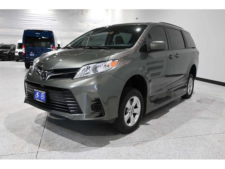 2019 Toyota Sienna 3rd Gen - Image 10 of 12