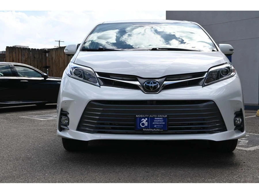 2019 Toyota Sienna 3rd Gen - Image 4 of 21