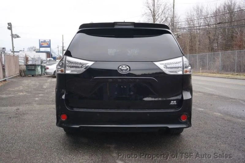 2019 Toyota Sienna 3rd Gen - Image 6 of 12