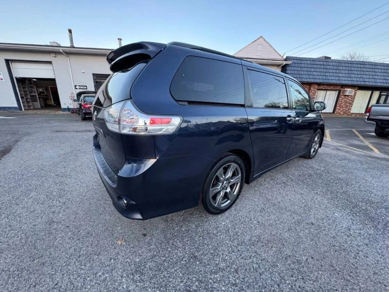 2019 Toyota Sienna 3rd Gen - Image 12 of 12