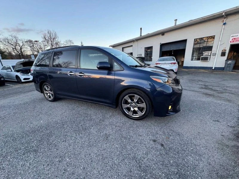2019 Toyota Sienna 3rd Gen - Image 6 of 12