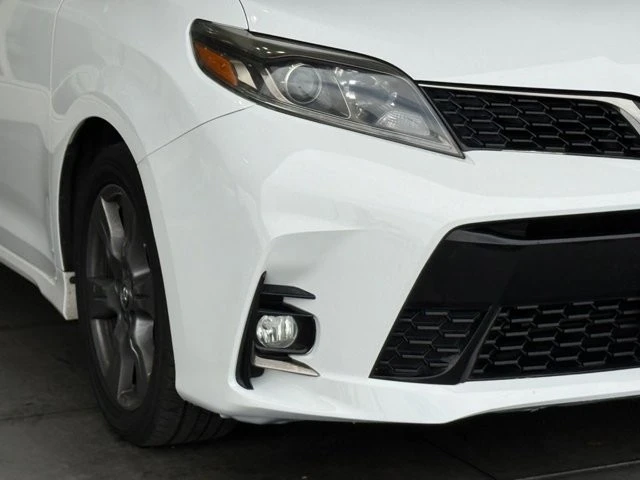 2019 Toyota Sienna 3rd Gen - Image 8 of 12