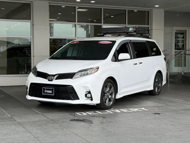 2019 Toyota Sienna 3rd Gen - Image 2 of 12
