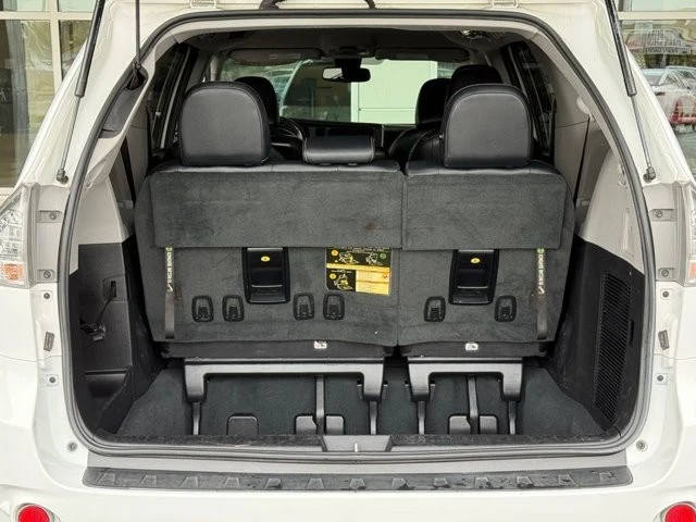 2019 Toyota Sienna 3rd Gen - Image 12 of 12