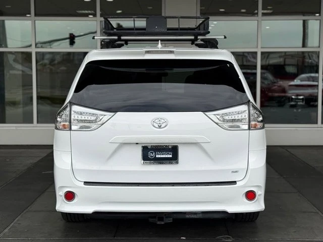 2019 Toyota Sienna 3rd Gen - Image 9 of 12