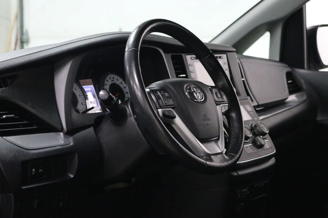 2019 Toyota Sienna 3rd Gen - Image 12 of 12