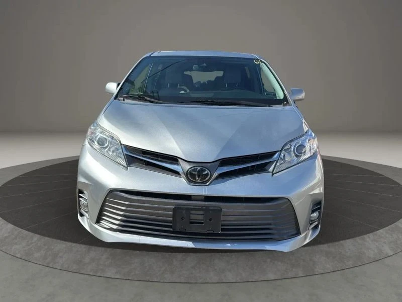 2019 Toyota Sienna 3rd Gen - Image 2 of 12