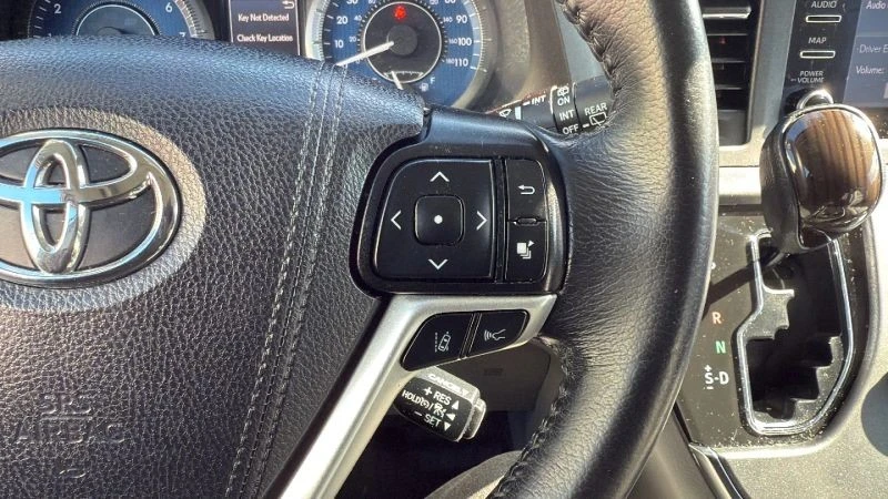 2019 Toyota Sienna 3rd Gen - Image 11 of 12