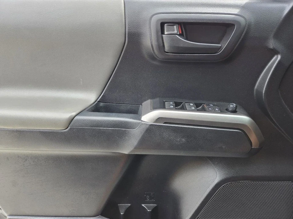 2019 Toyota Tacoma 3rd Gen - Image 11 of 12