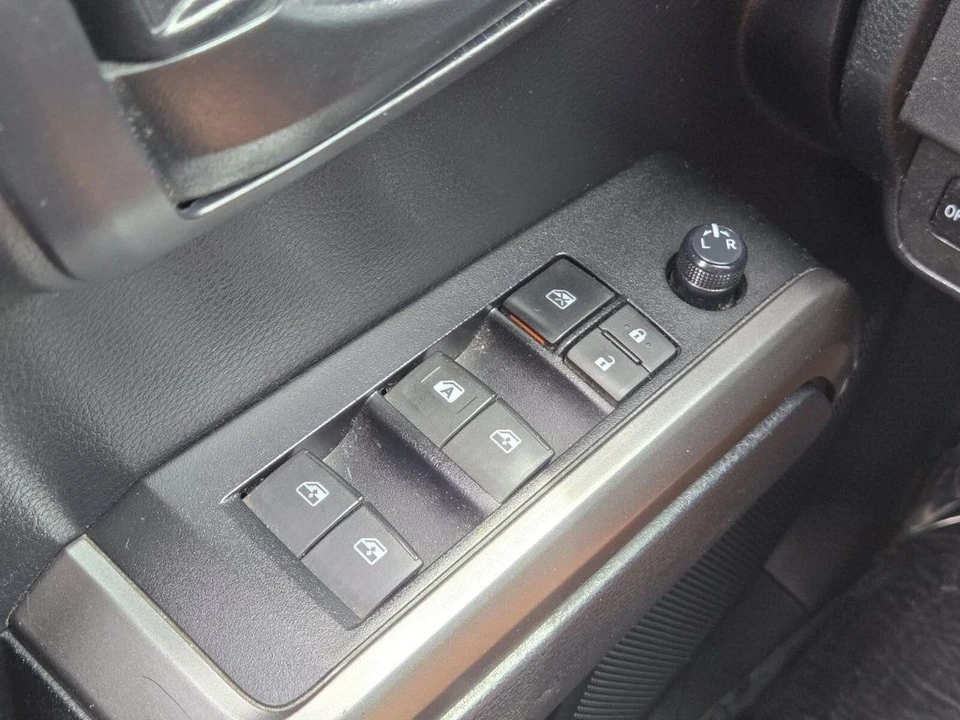 2019 Toyota Tacoma 3rd Gen - Image 16 of 20