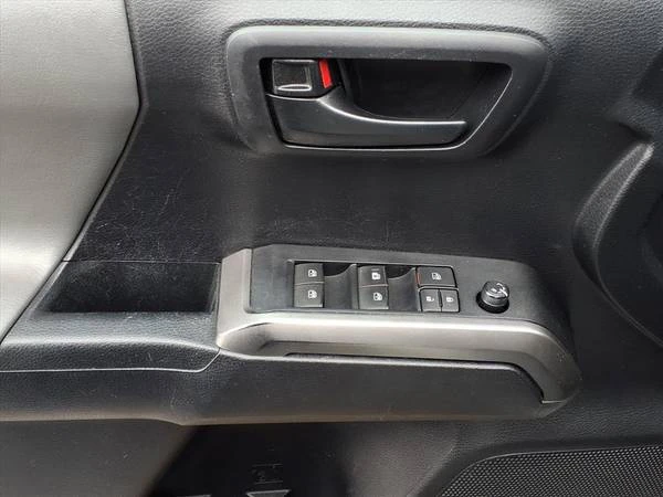 2019 Toyota Tacoma 3rd Gen - Image 5 of 19
