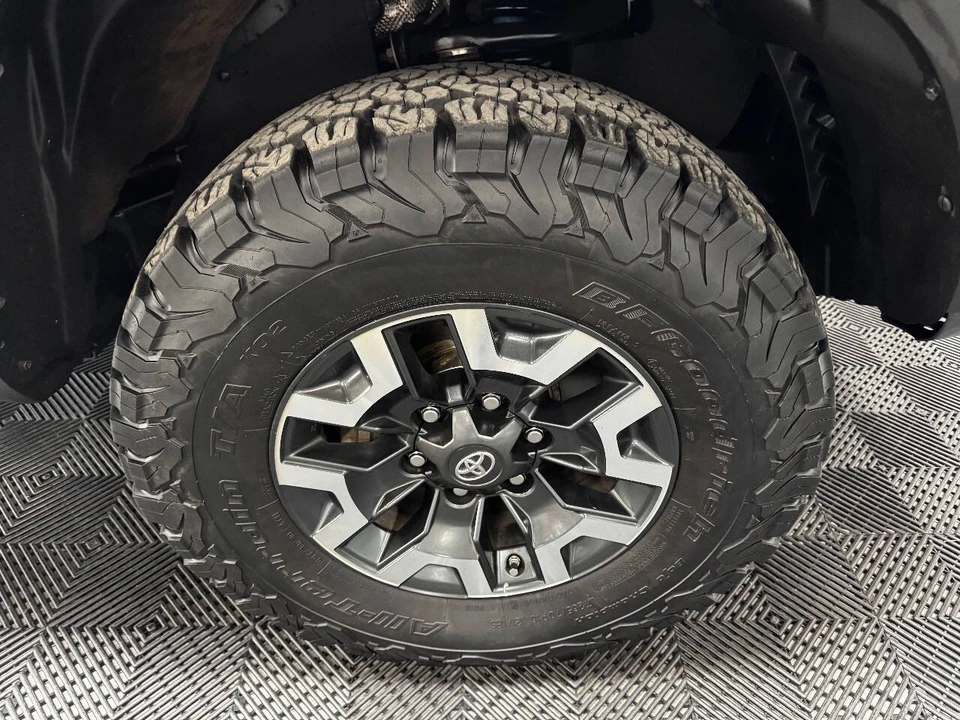 2019 Toyota Tacoma 3rd Gen - Image 16 of 21