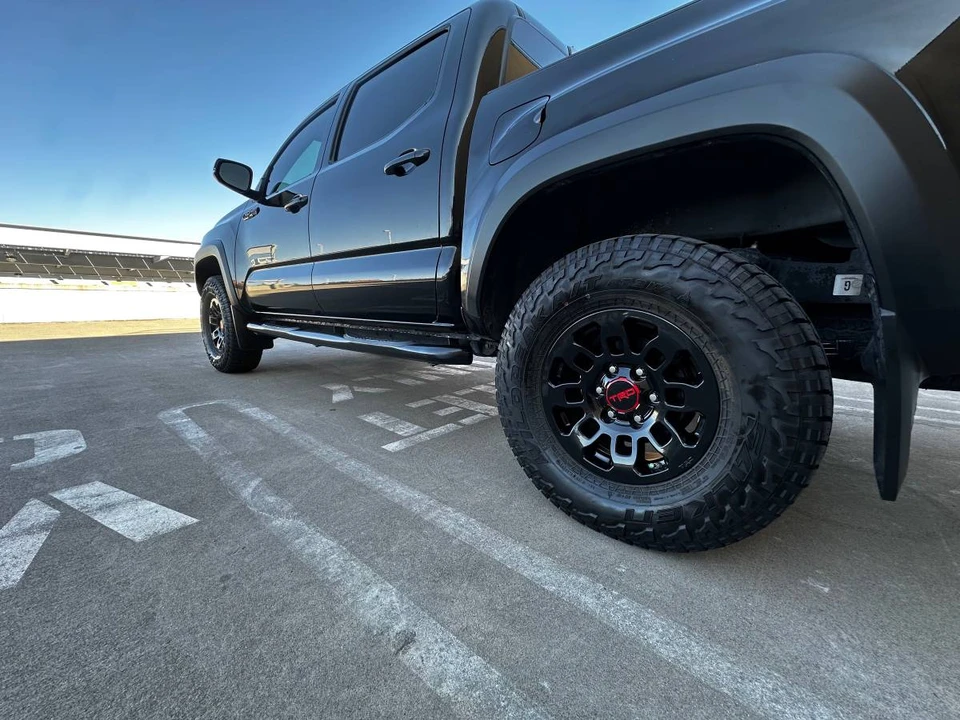 2019 Toyota - Image 5 of 13