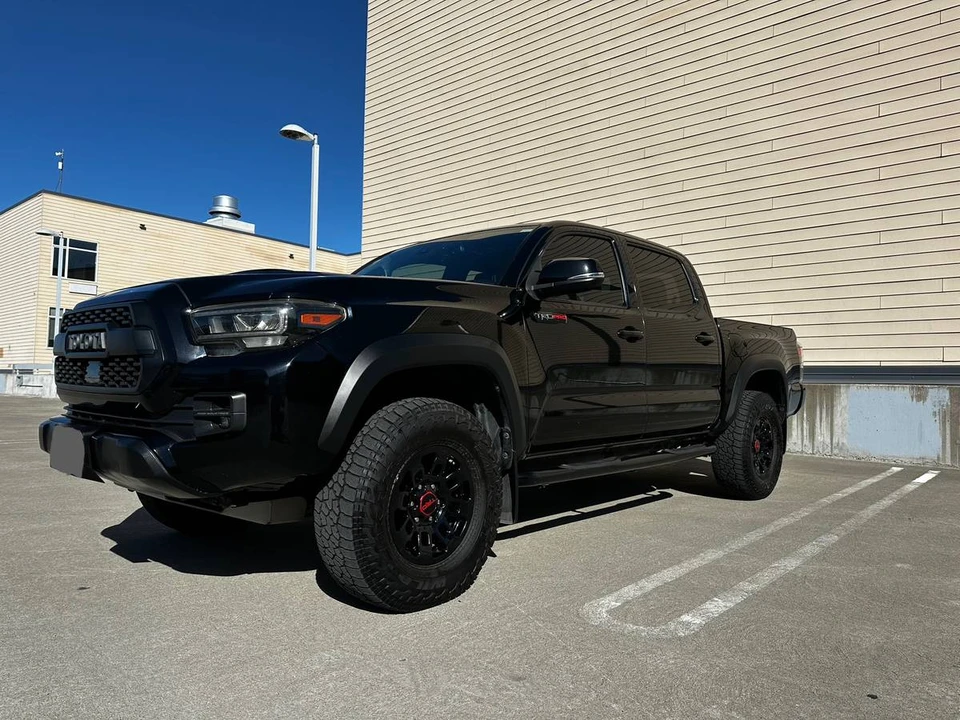 2019 Toyota - Image 11 of 13