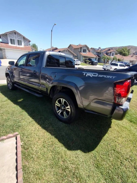 2019 Toyota Tacoma 3rd Gen - Image 4 of 10