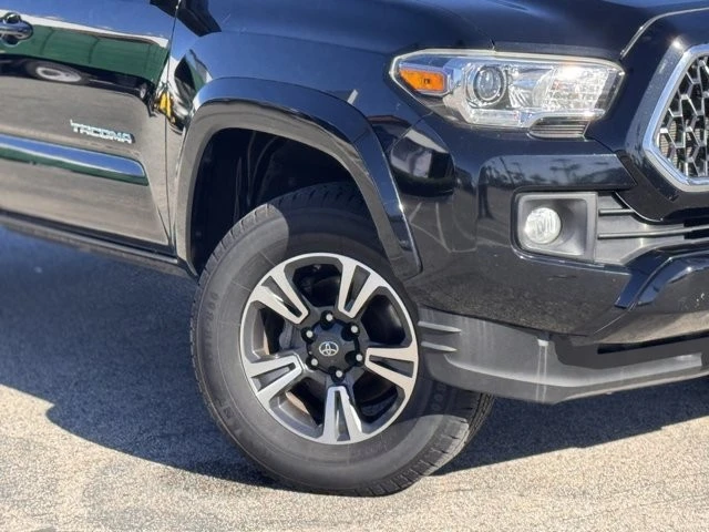 2019 Toyota Tacoma 3rd Gen - Image 4 of 12