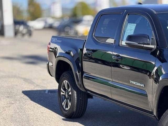 2019 Toyota Tacoma 3rd Gen - Image 5 of 12