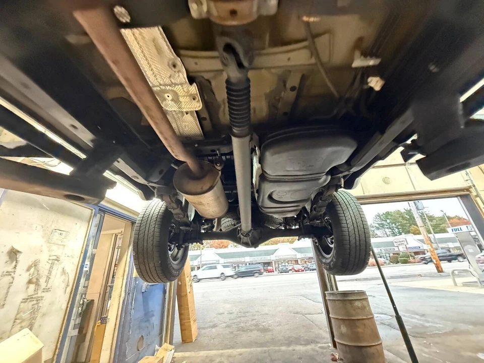2019 Toyota Tacoma 3rd Gen - Image 16 of 21