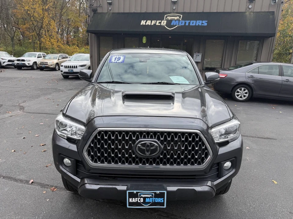 2019 Toyota Tacoma 3rd Gen - Image 2 of 21