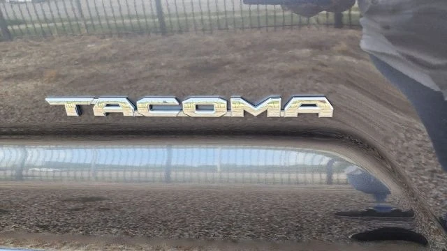 2019 Toyota Tacoma 3rd Gen - Image 17 of 21