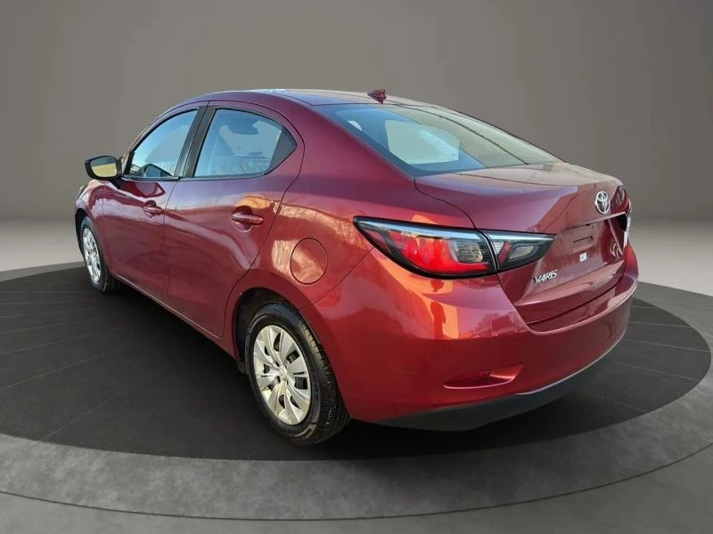 2019 Toyota Yaris - Image 7 of 12