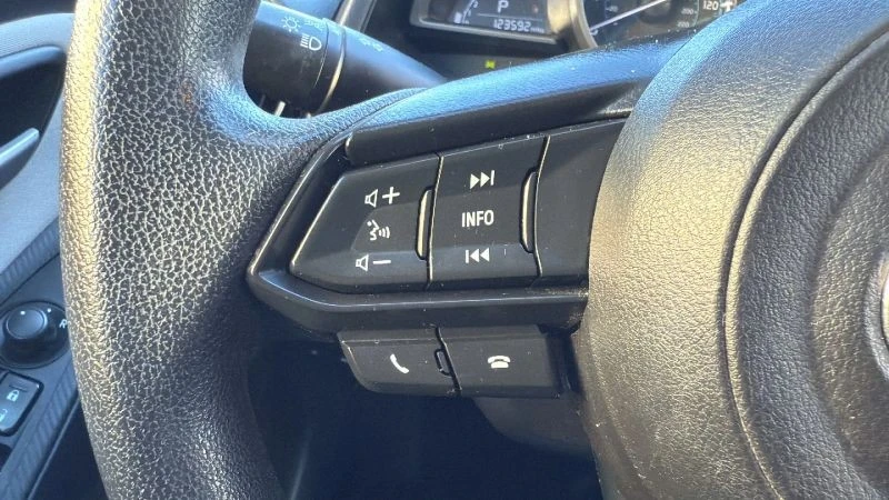 2019 Toyota Yaris - Image 12 of 12