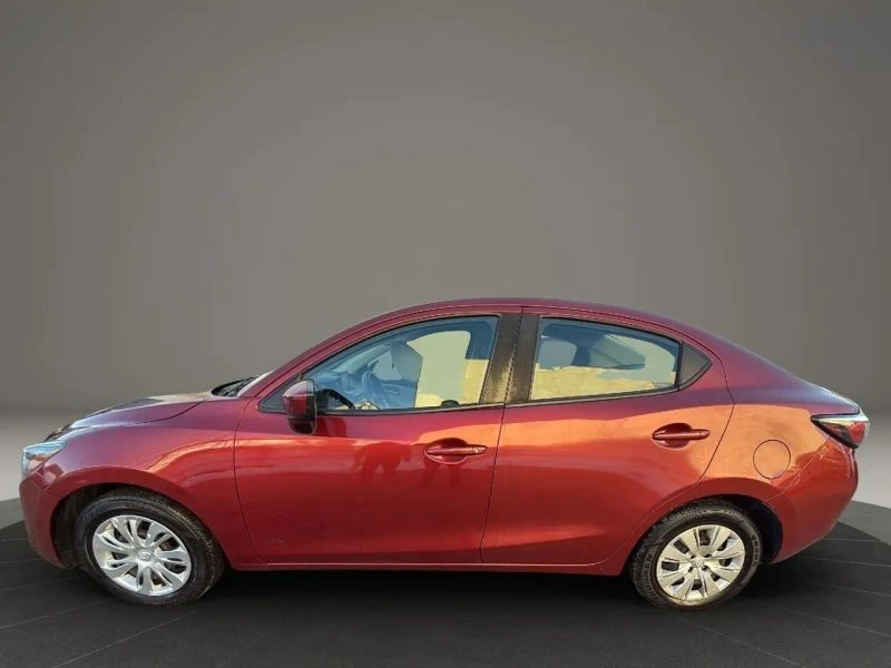 2019 Toyota Yaris - Image 8 of 12
