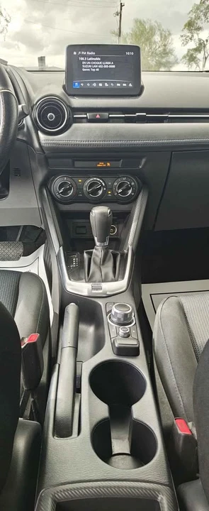 2019 Toyota Yaris - Image 16 of 18